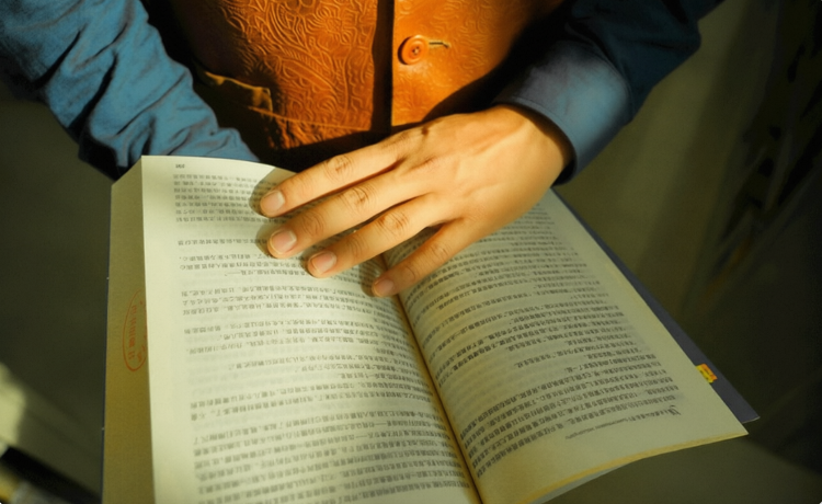 硬盘太贵自己造！大神用磁芯纯手搓闪存盘：8字节容量万年不丢数据